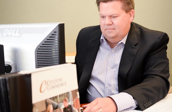 At Citizens Commerce, small bank keeps it local