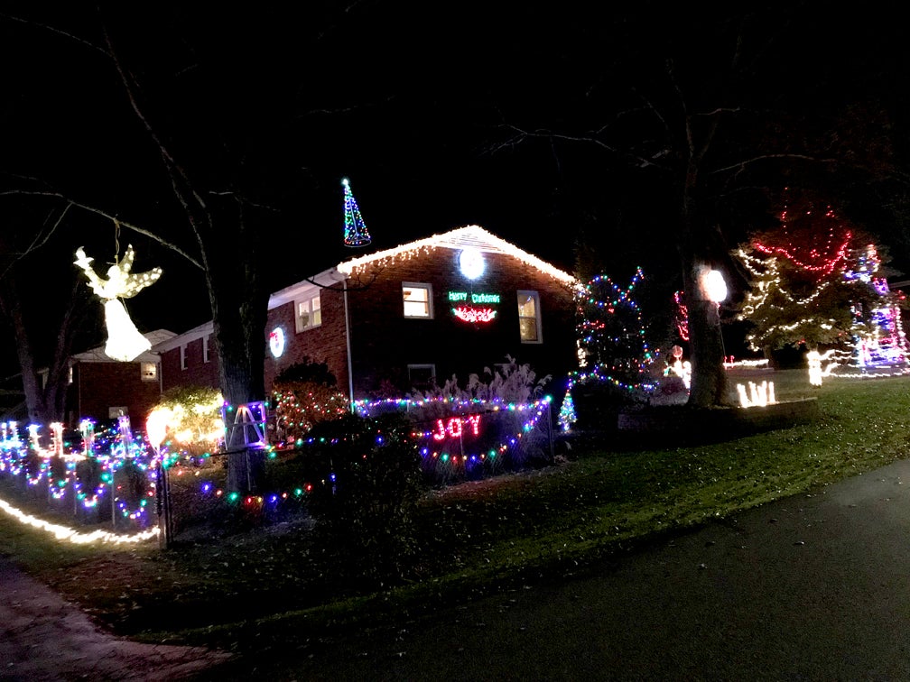 Friends of FRANK: Bob and Lisa Coutts transform property into dazzling display for holidays