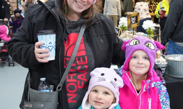 SNAPPED: Candlelight Traditions – Nov. 15, 2018