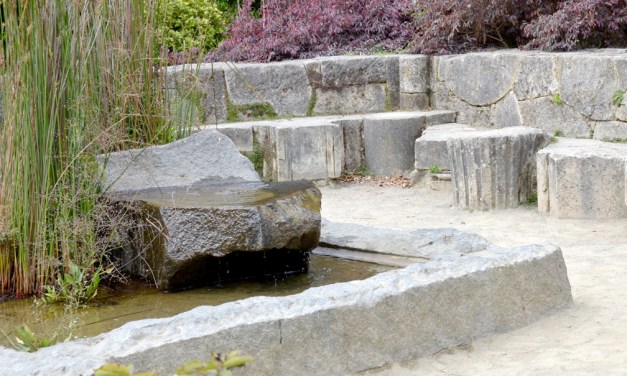 5 ways to use walls in the landscape