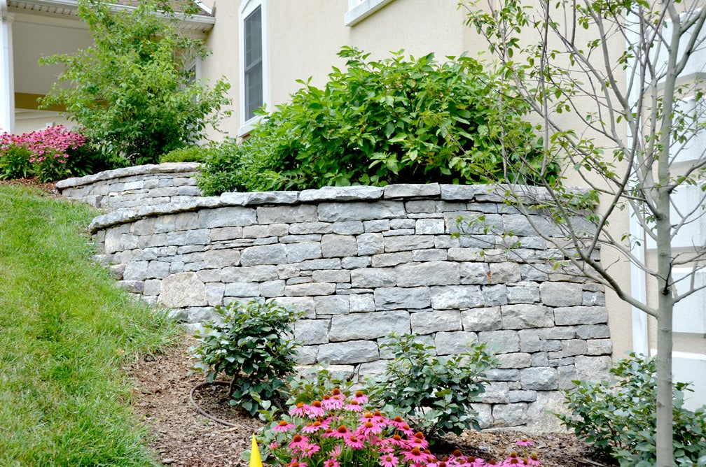 5 ways to use walls in the landscape