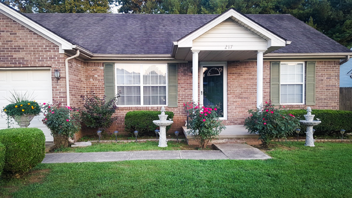 Humble home: Jackson and husband living the simple life on Secretariat Way