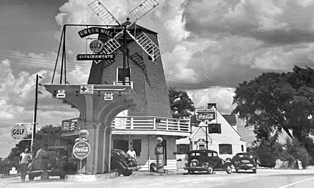 Home with a history: Sacks living in original Green Mill home