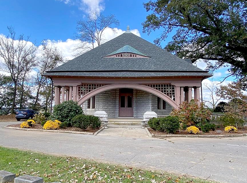 The Garden Club of Frankfort working to preserve Frankfort Cemetery chapel