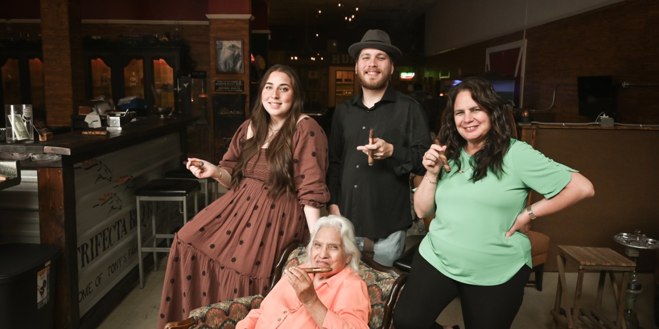 Mobleys keeping Kentucky Gentlemen Cigars rolling forward