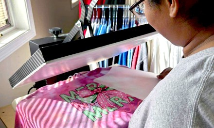 Last Minute Craft Boutique owners bring their creativity to life